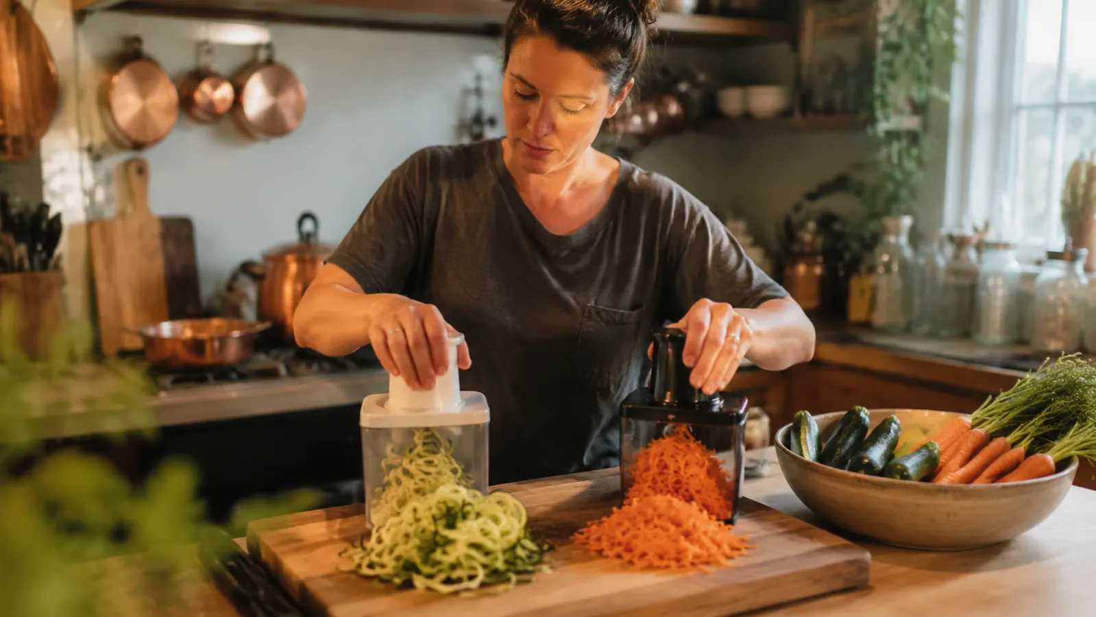 Spiralizer vs Mandoline for Veggie Noodles: Which One Wins
